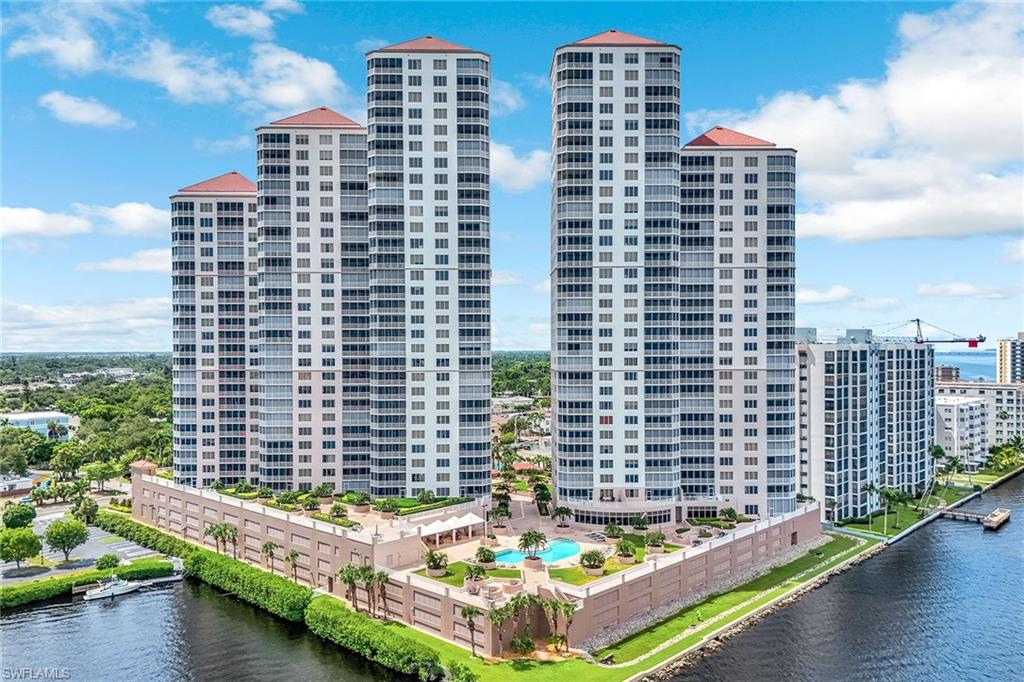 2090 W First ST E2105