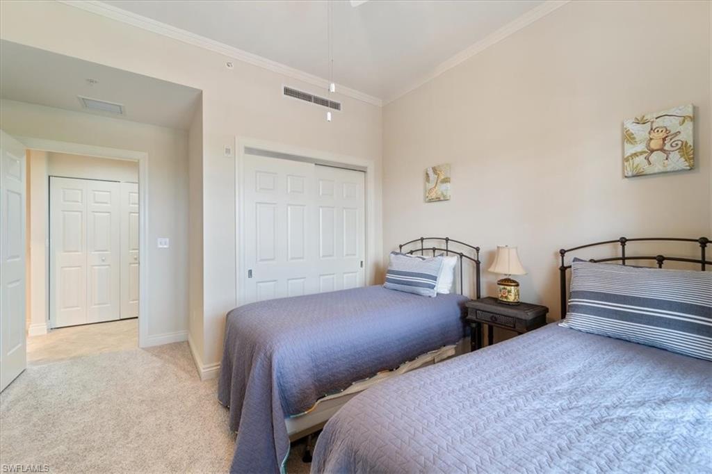 THE RESIDENCES AT LA PIAZZA - Residential