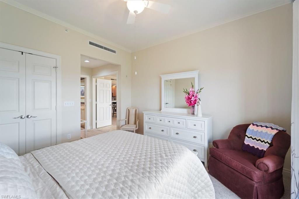 THE RESIDENCES AT LA PIAZZA - Residential