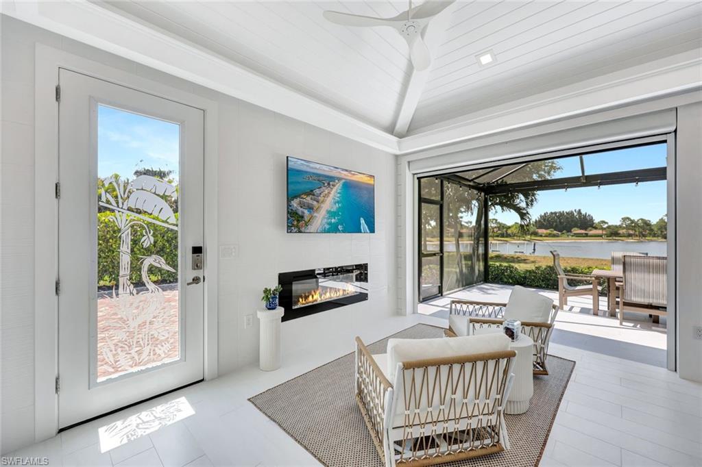 GOLDEN PALMS LUXURY MOTORCOACH RESORT - Land