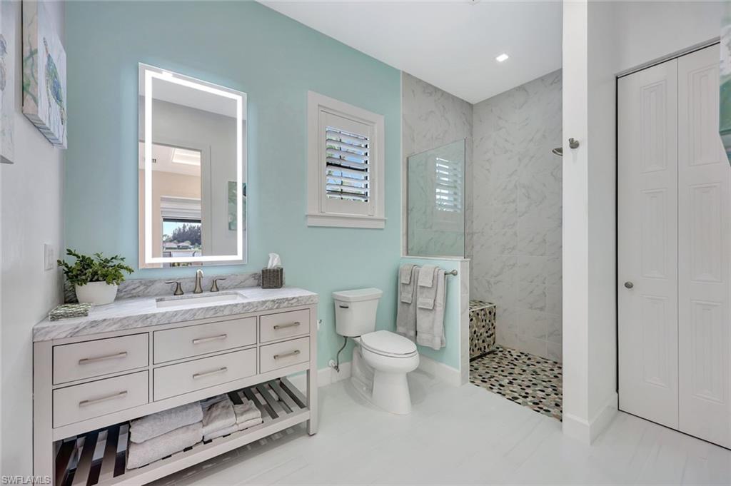 GOLDEN PALMS LUXURY MOTORCOACH RESORT - Land