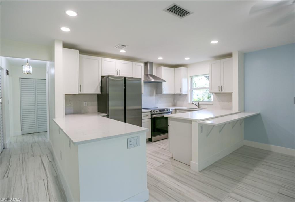 ROYAL ARMS VILLAS - Residential