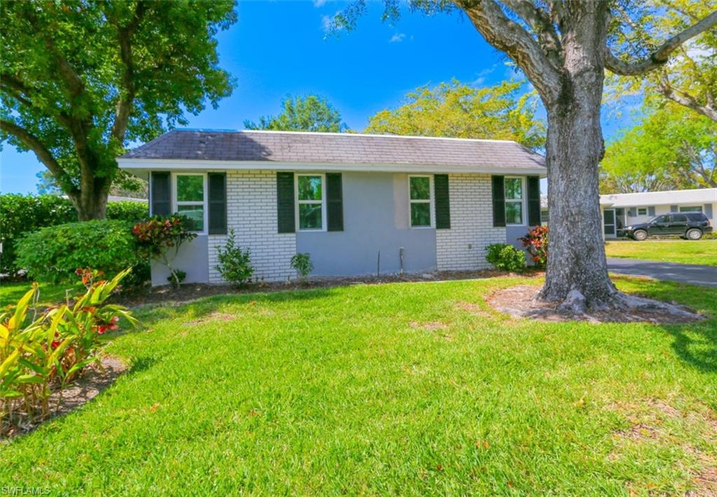 ROYAL ARMS VILLAS - Residential