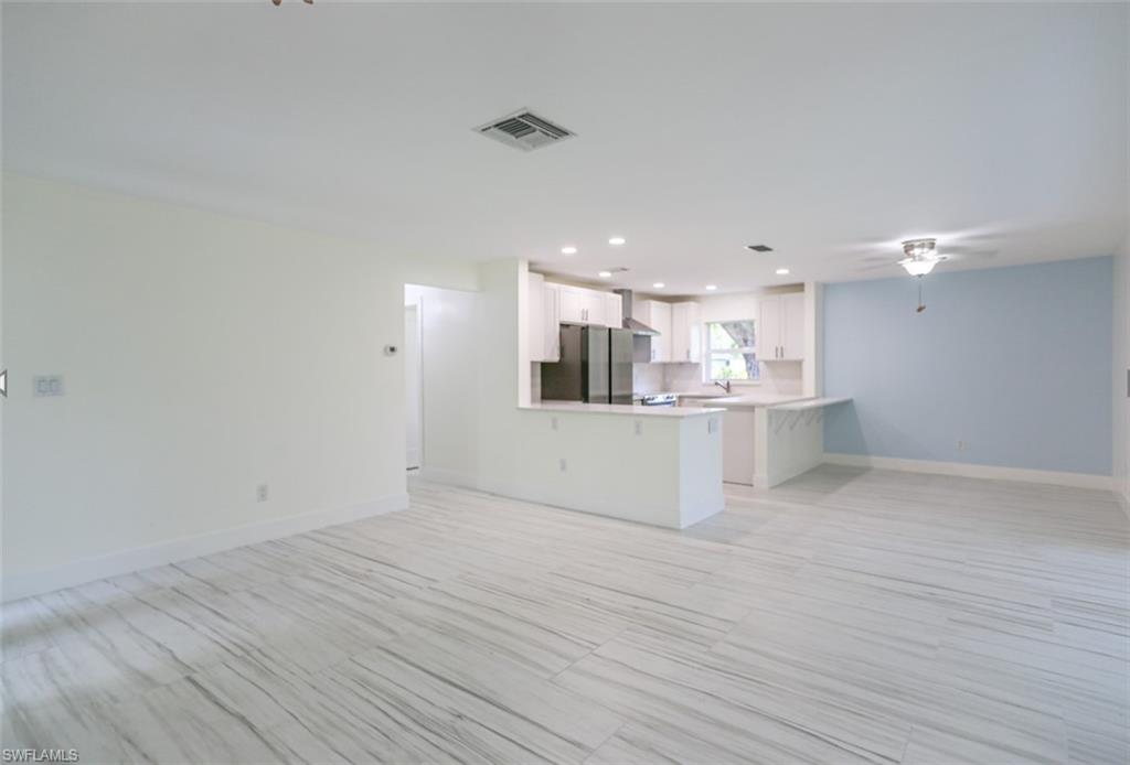 ROYAL ARMS VILLAS - Residential