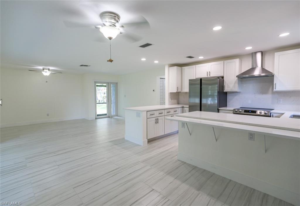 ROYAL ARMS VILLAS - Residential