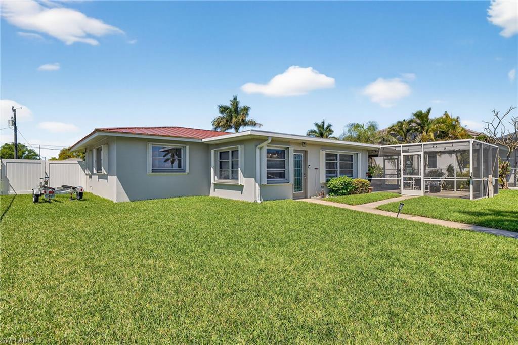 CAPE CORAL - Residential