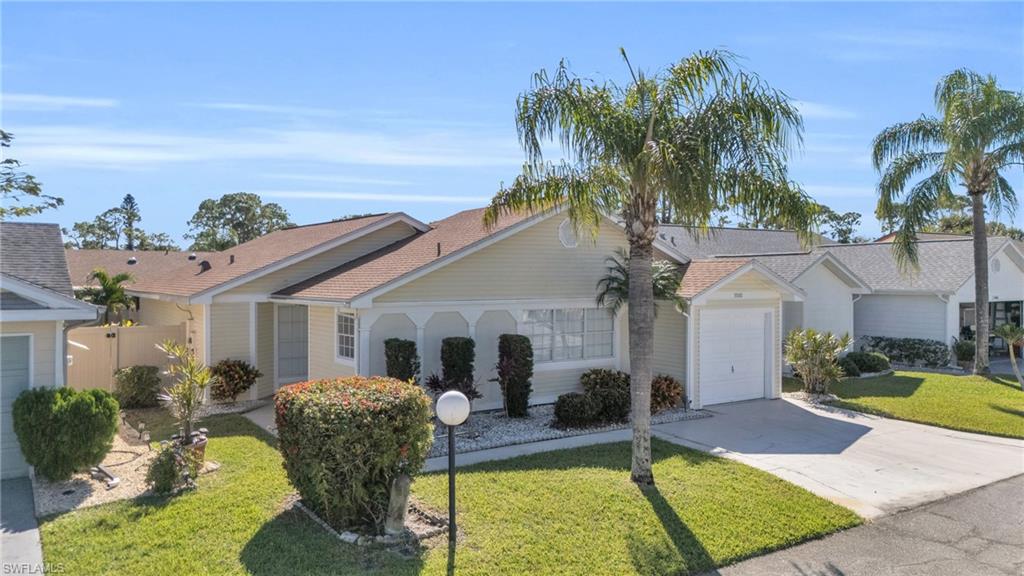 FOXMOOR LAKES - Residential