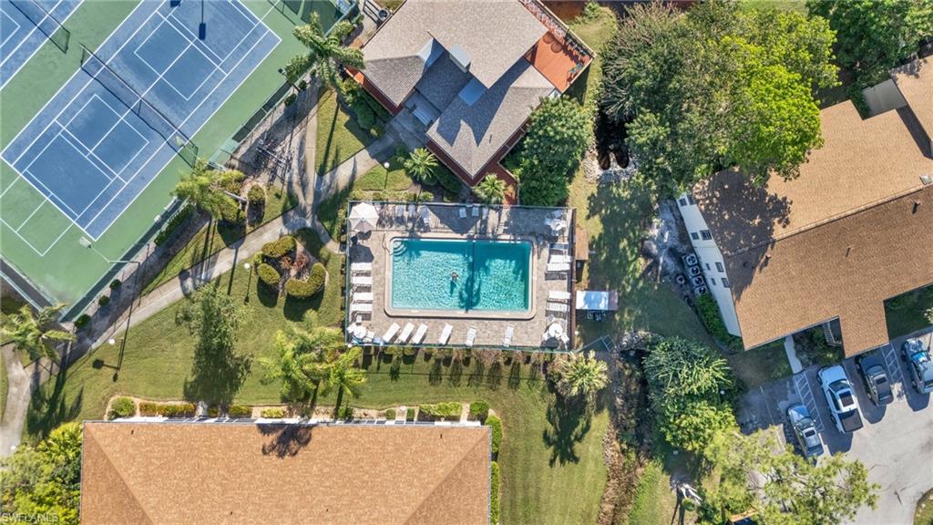 FOXMOOR LAKES - Residential