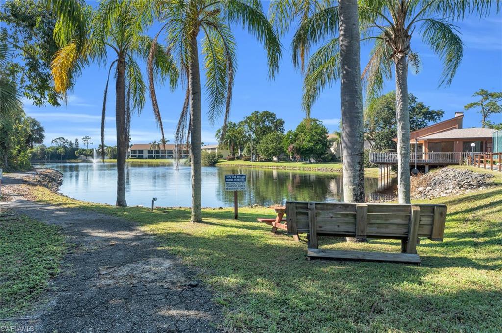 FOXMOOR LAKES - Residential