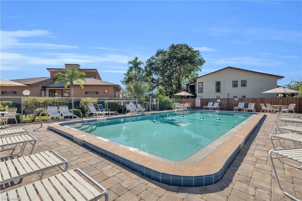 FOXMOOR LAKES - Residential