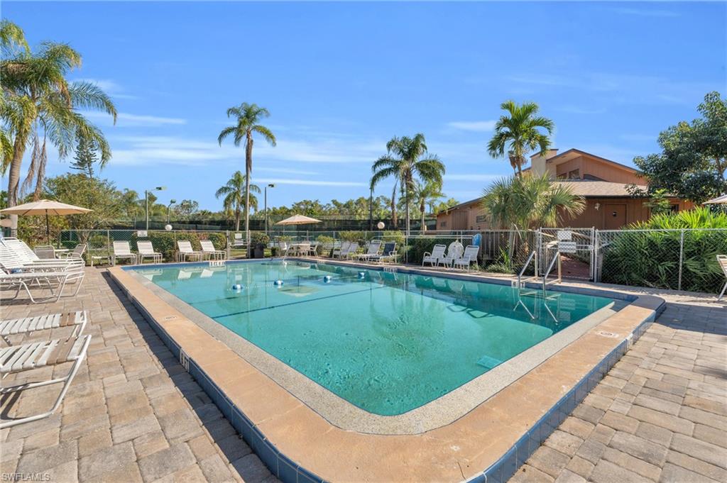 FOXMOOR LAKES - Residential