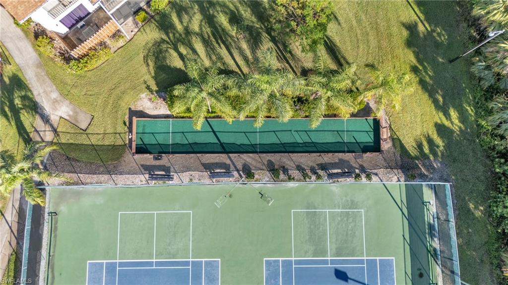 FOXMOOR LAKES - Residential