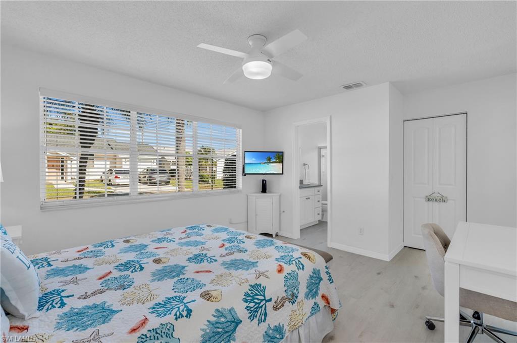 FOXMOOR LAKES - Residential