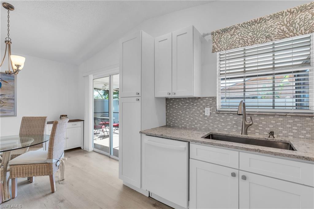 FOXMOOR LAKES - Residential