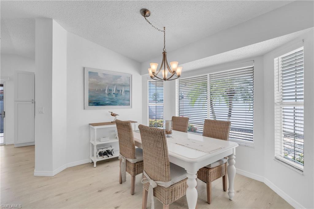 FOXMOOR LAKES - Residential