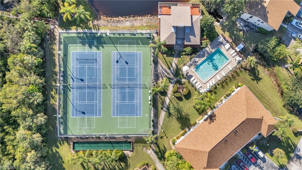 FOXMOOR LAKES - Residential