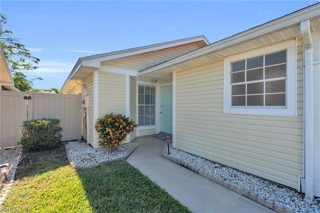 FOXMOOR LAKES - Residential