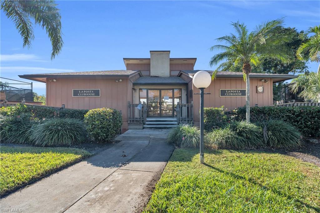 FOXMOOR LAKES - Residential