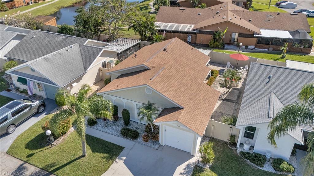 FOXMOOR LAKES - Residential