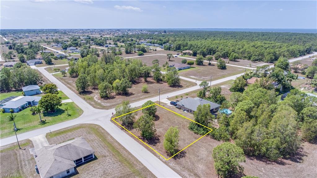 CAPE CORAL - Land