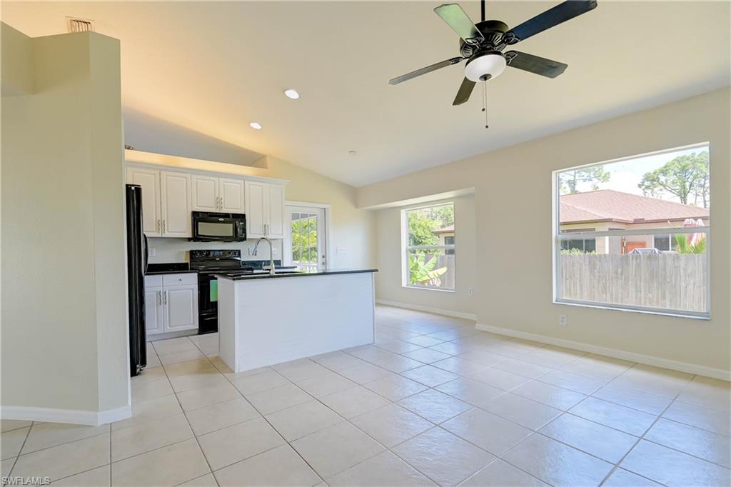 SAN CARLOS PARK - Residential