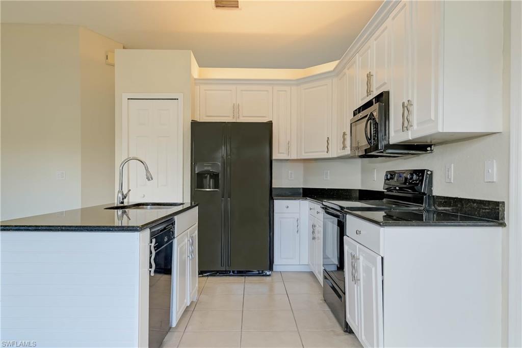 SAN CARLOS PARK - Residential