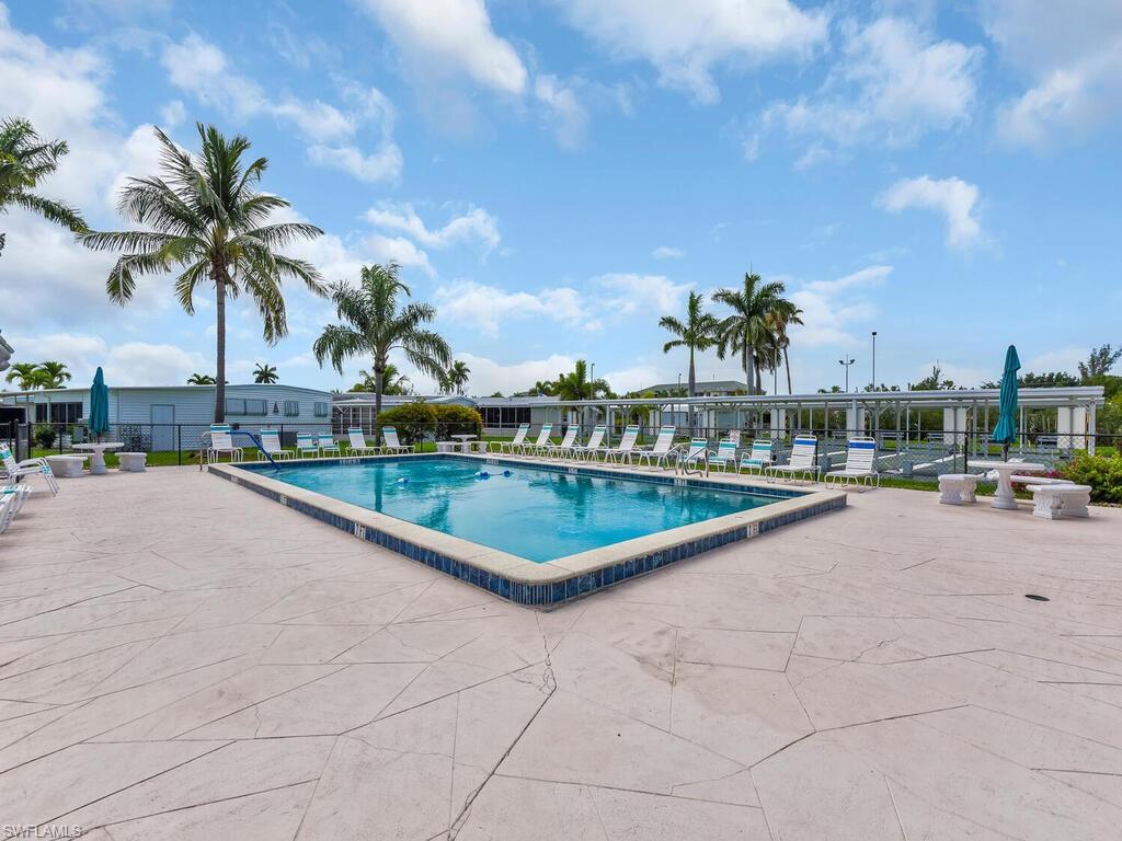 THUNDERBIRD MOBILE HOMES - Residential