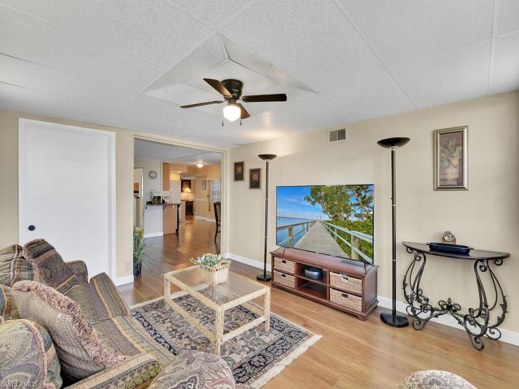 THUNDERBIRD MOBILE HOMES - Residential