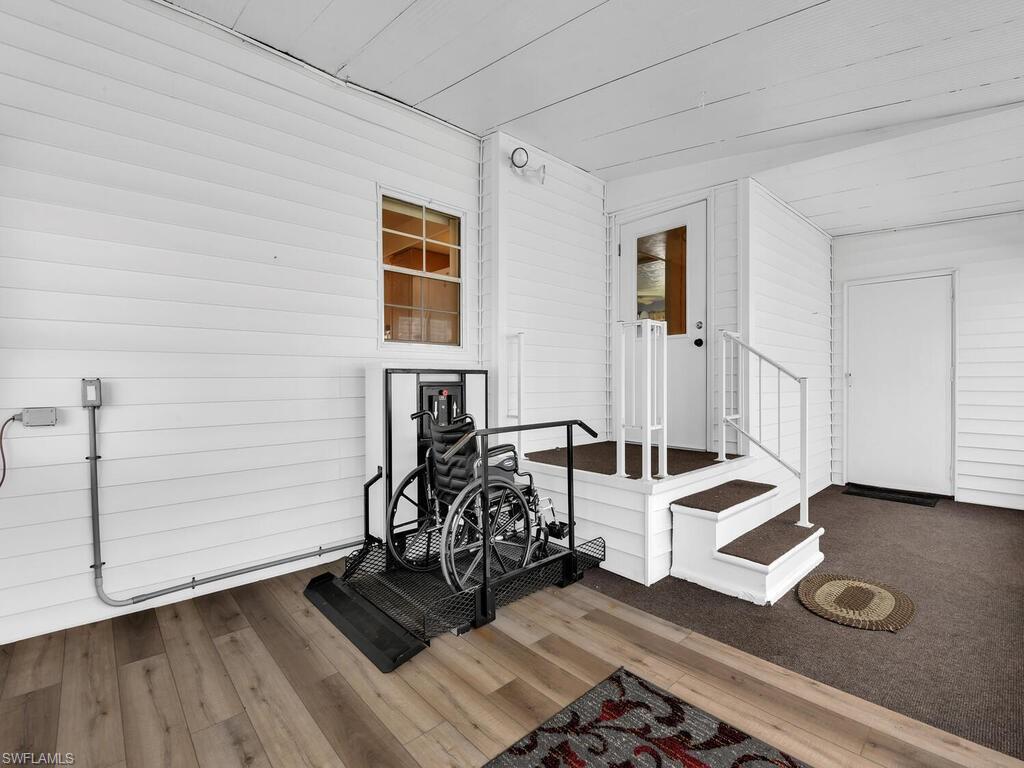 THUNDERBIRD MOBILE HOMES - Residential