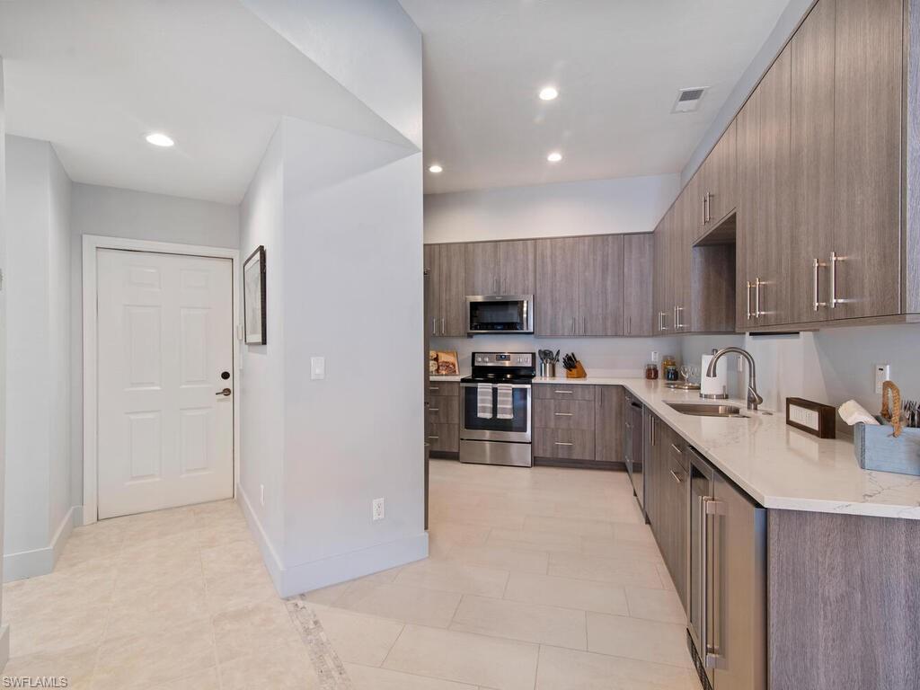 FAIRWAYS - Residential