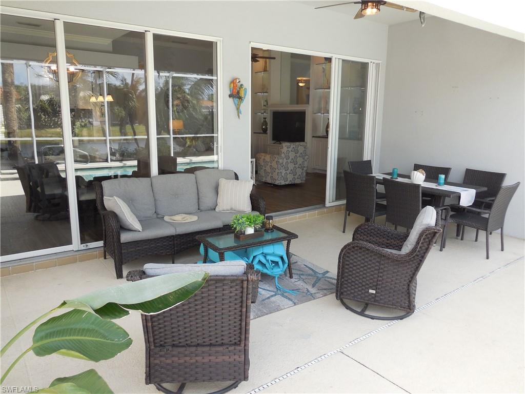 ISLAND WALK - Residential Lease