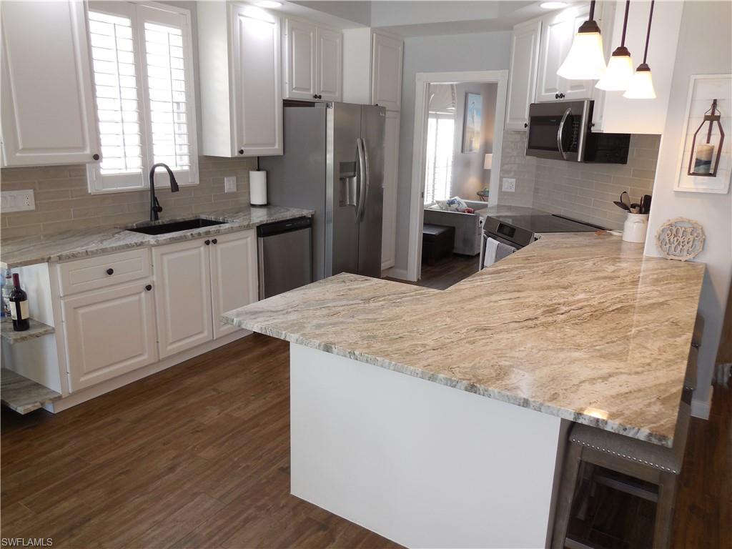 ISLAND WALK - Residential Lease