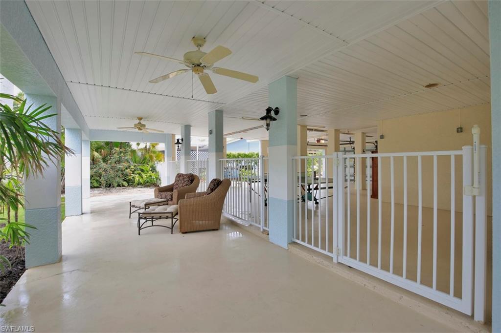 GOLDEN SHORES - Residential