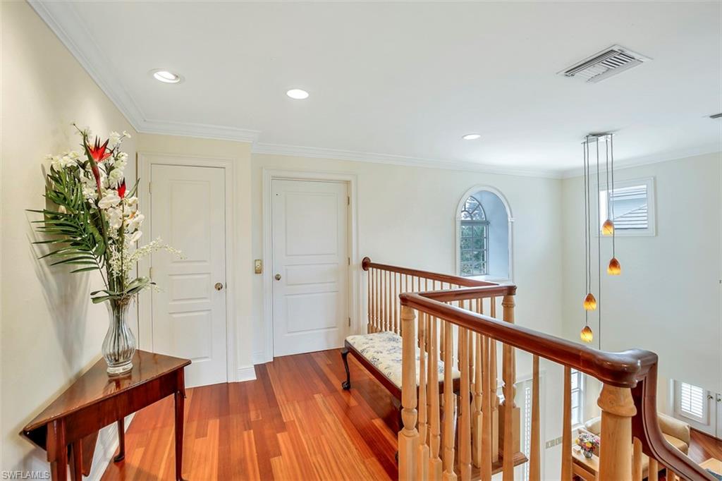 GOLDEN SHORES - Residential