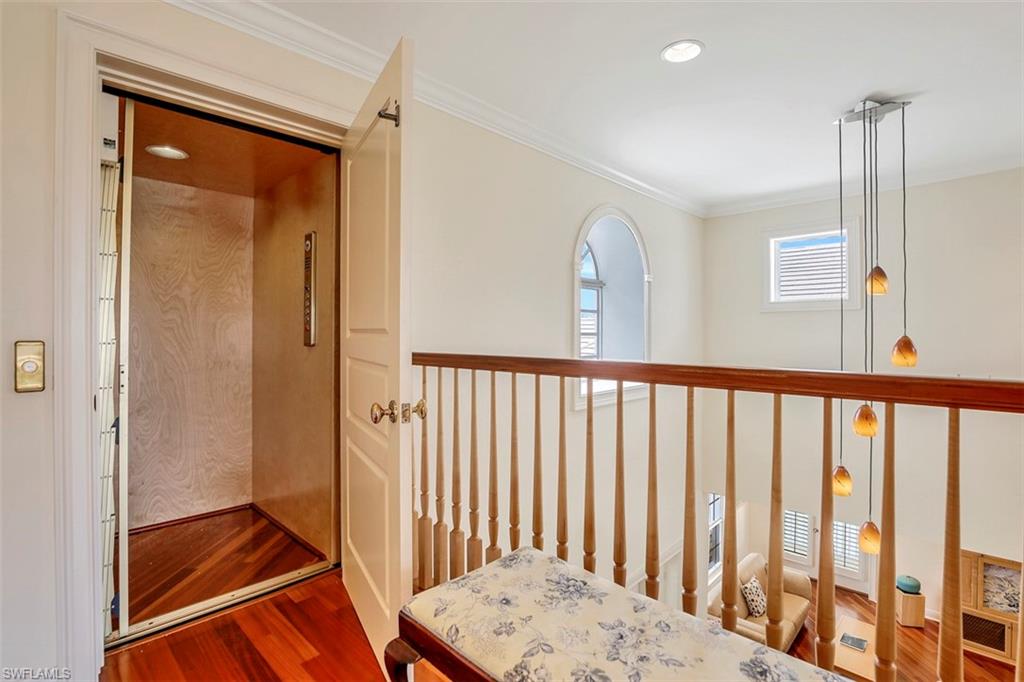 GOLDEN SHORES - Residential