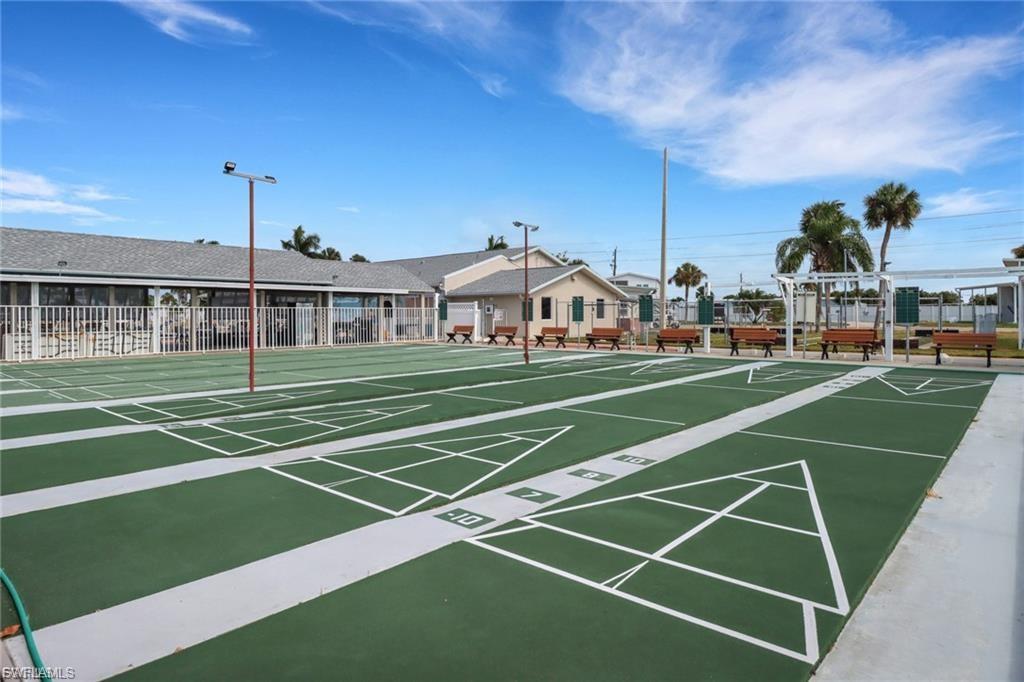 BAYSIDE ESTATES - Residential