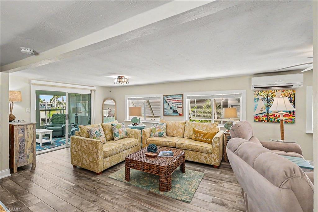 BAYSIDE ESTATES - Residential