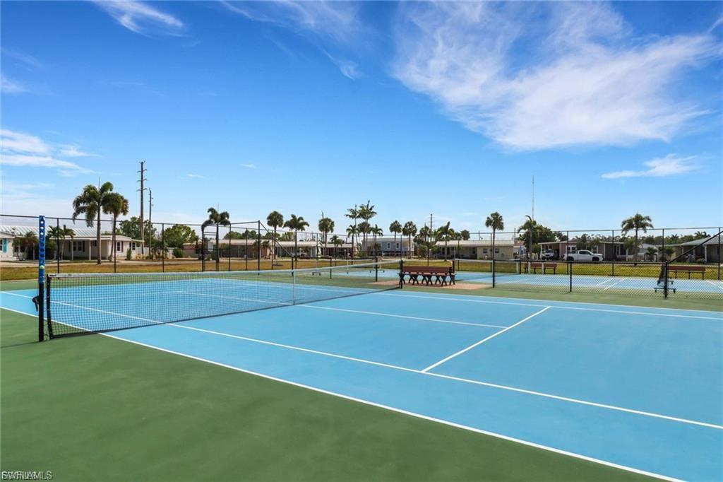 BAYSIDE ESTATES - Residential