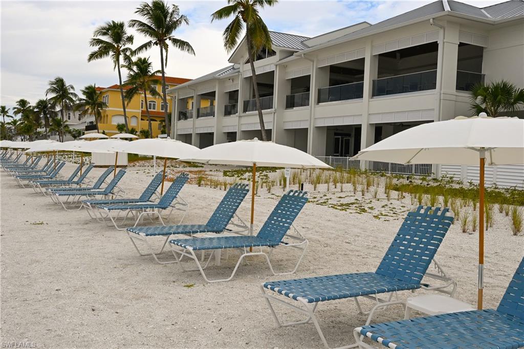 OAKWOOD CARRIAGE HOME - Residential