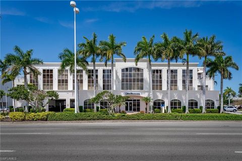 599 Tamiami TRL N 200 NAPLES FL 34102