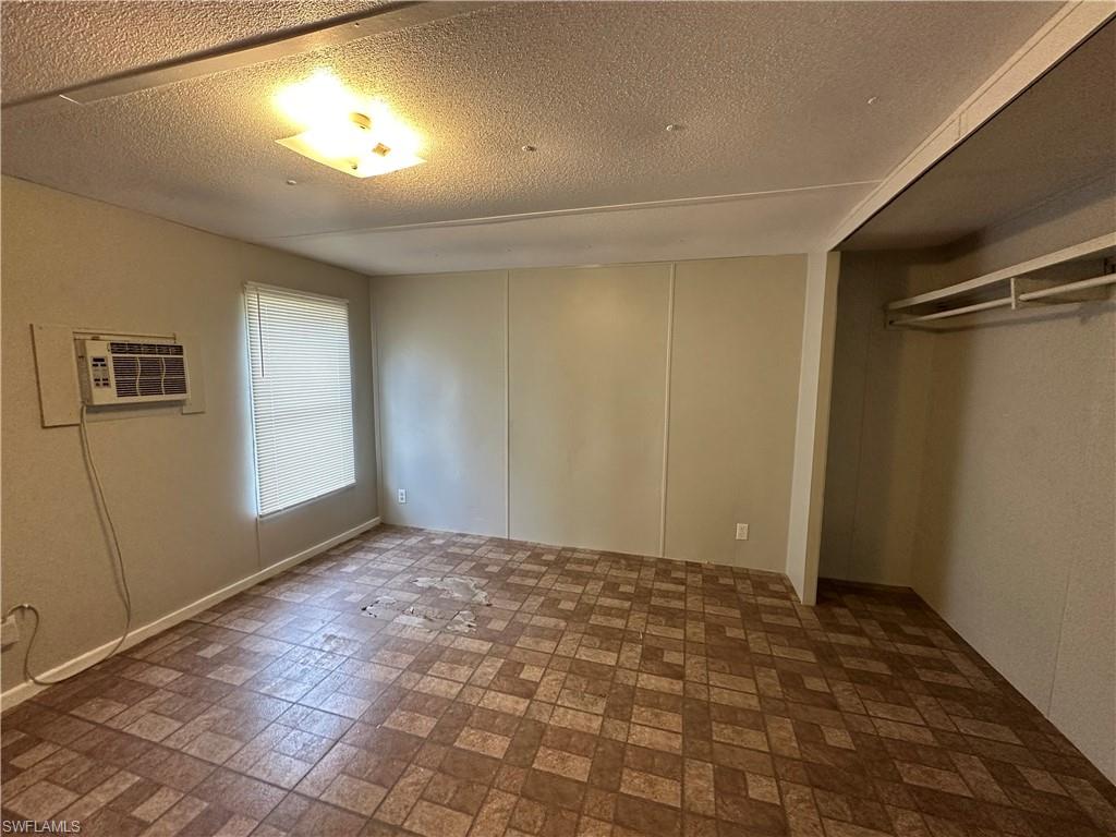 SUNCOAST ESTATES UNREC - Residential Lease