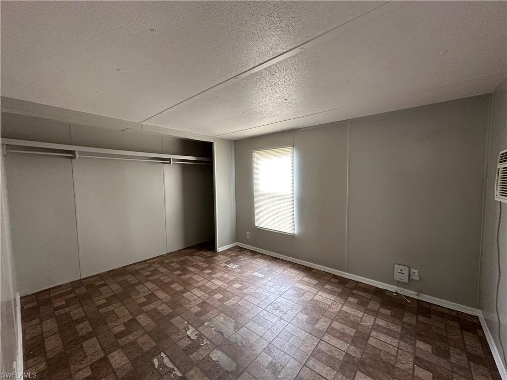 SUNCOAST ESTATES UNREC - Residential Lease