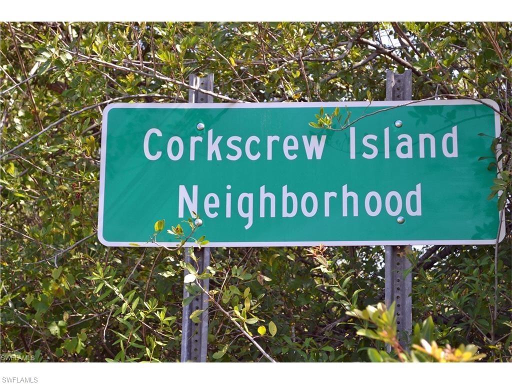 CORKSCREW ISLAND - Land