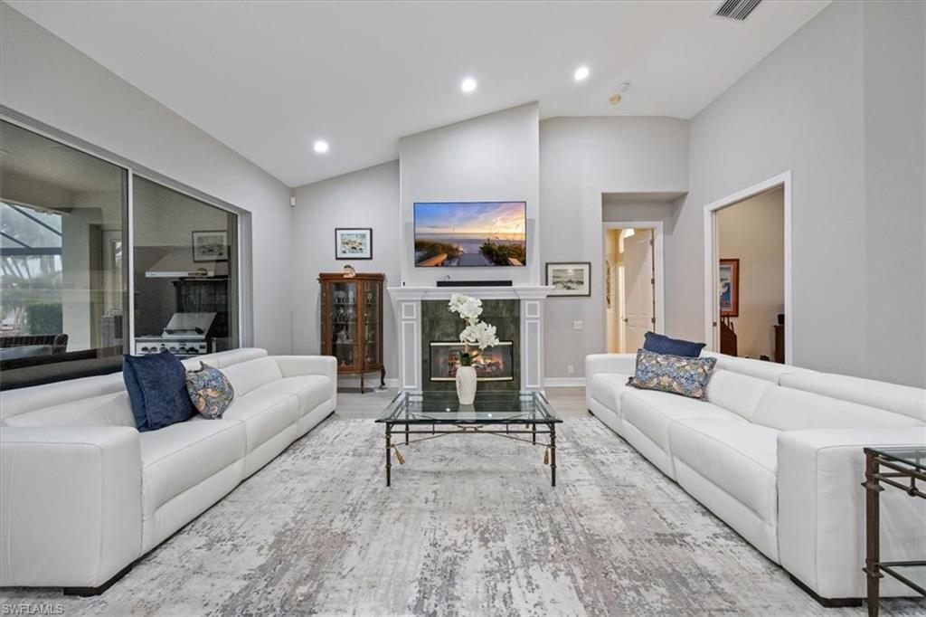 537 Wedgewood WAY