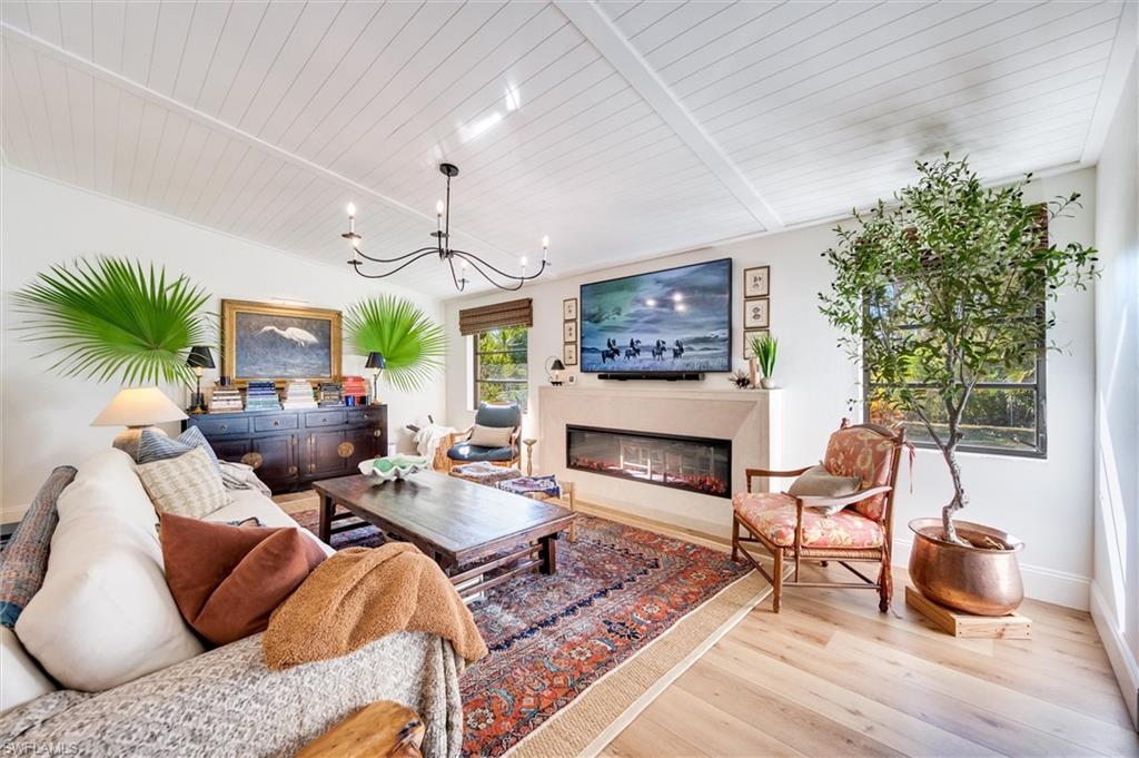 EAGLE RIDGE - Residential