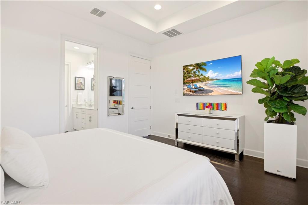 ISLES OF COLLIER PRESERVE - Residential