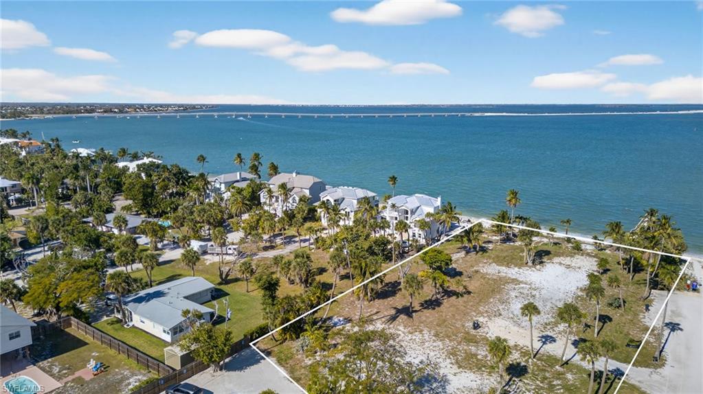 METES AND BOUNDS - Land