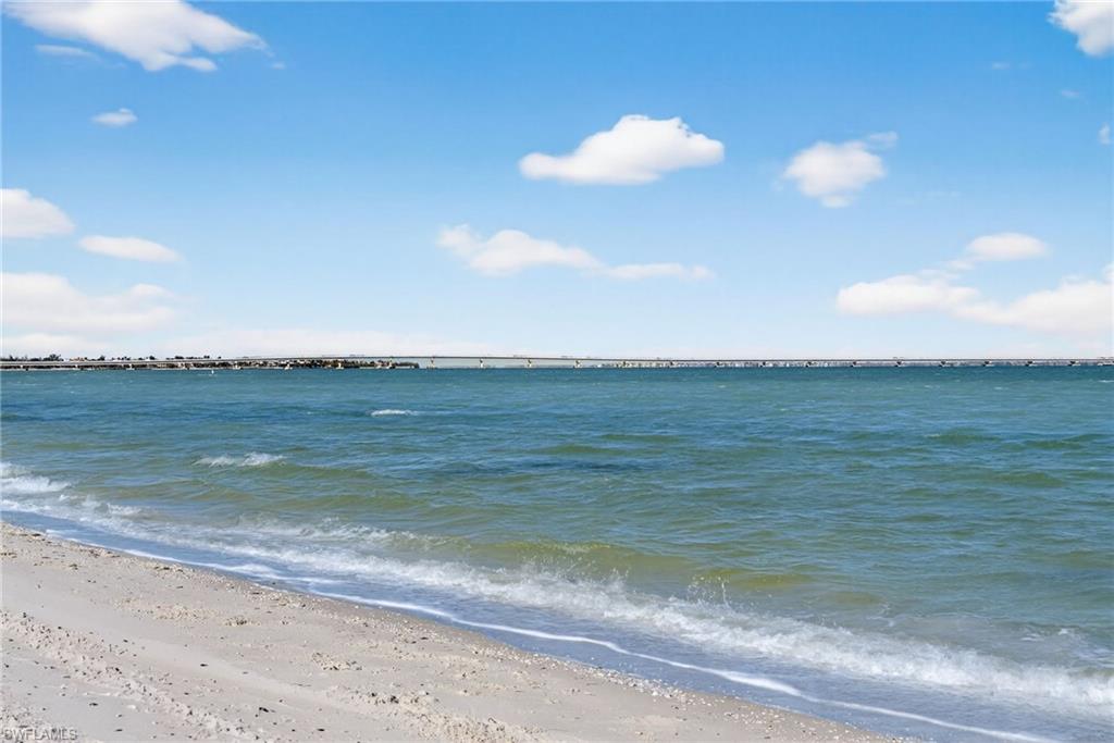 METES AND BOUNDS - Land