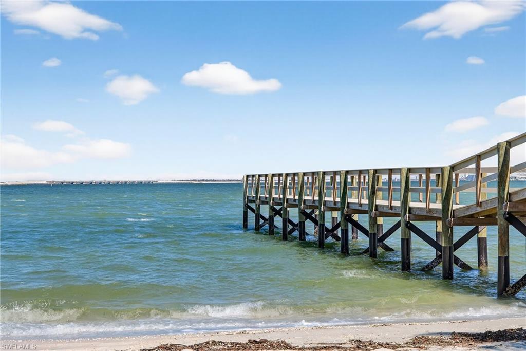 METES AND BOUNDS - Land