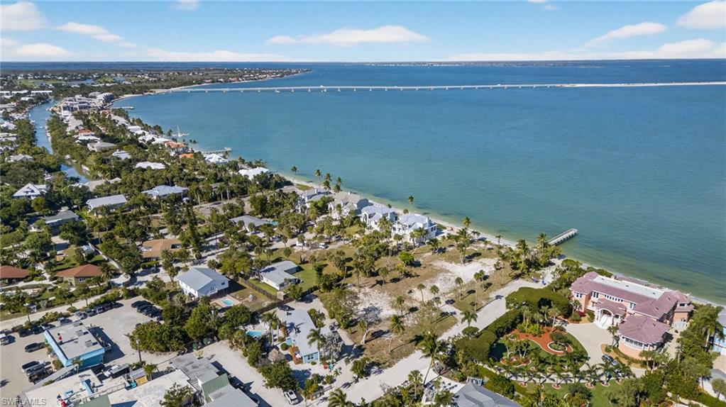 METES AND BOUNDS - Land